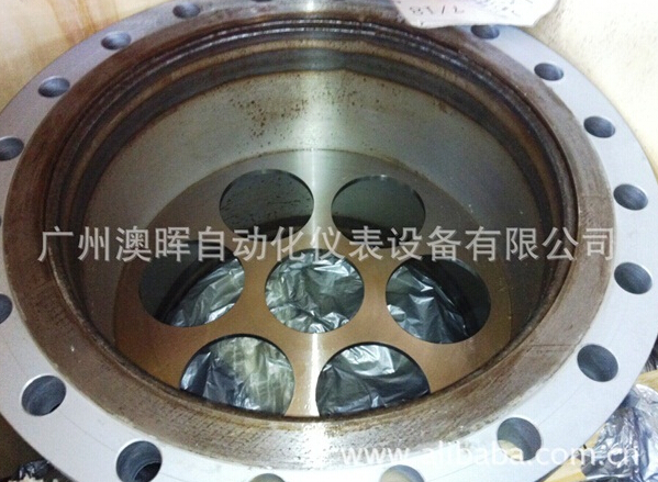 蒸汽平衡流量計(jì)的(de)對(duì)稱多(duō)孔結構